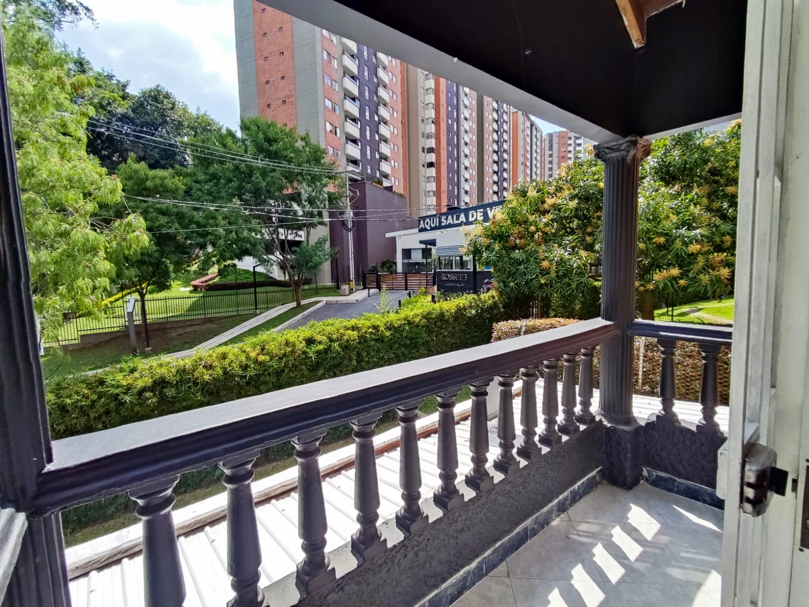 Casa comercial y residencial en Arriendo, sector cumbres envigado