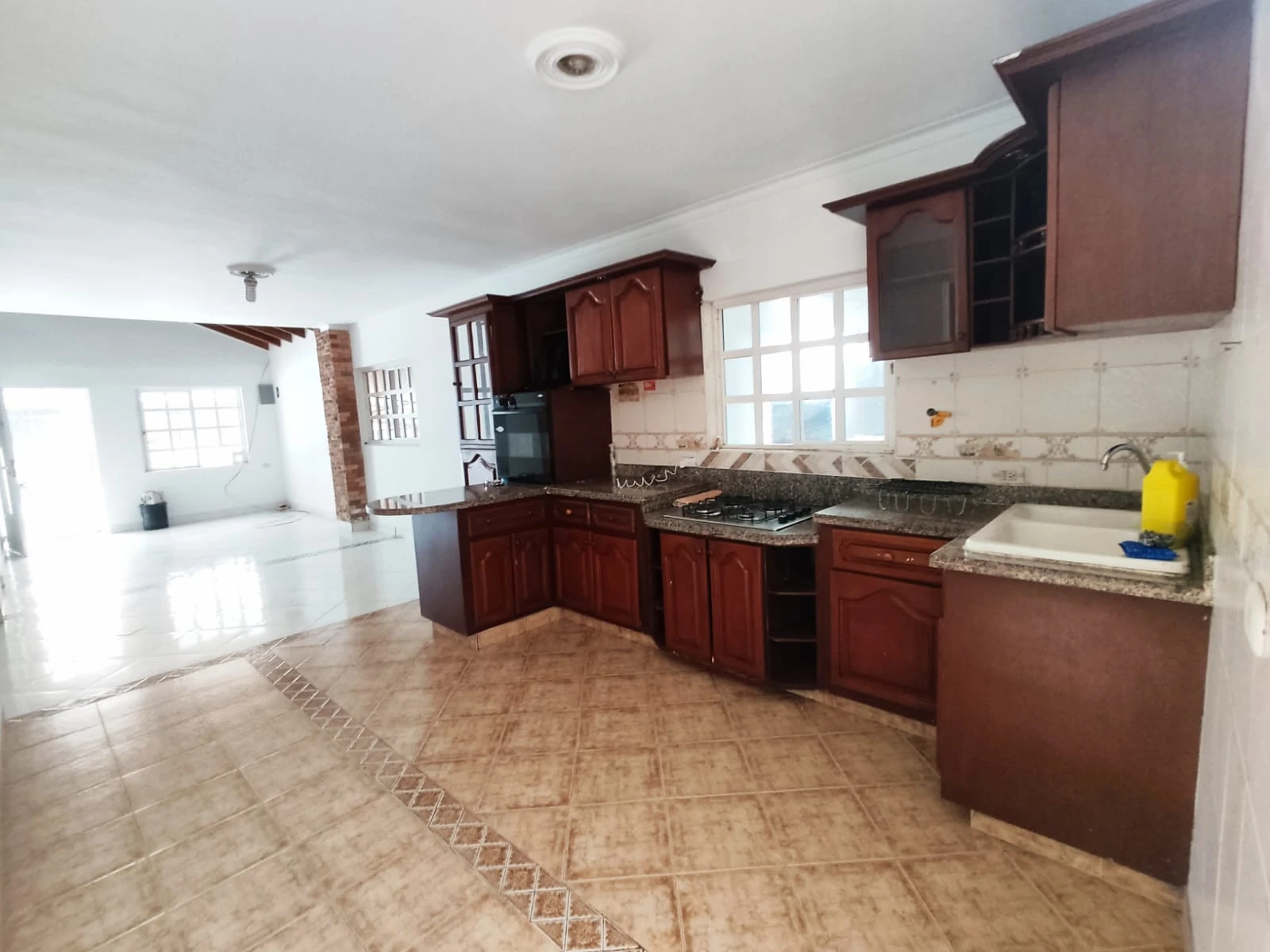 Casa comercial y residencial en Arriendo, sector cumbres envigado