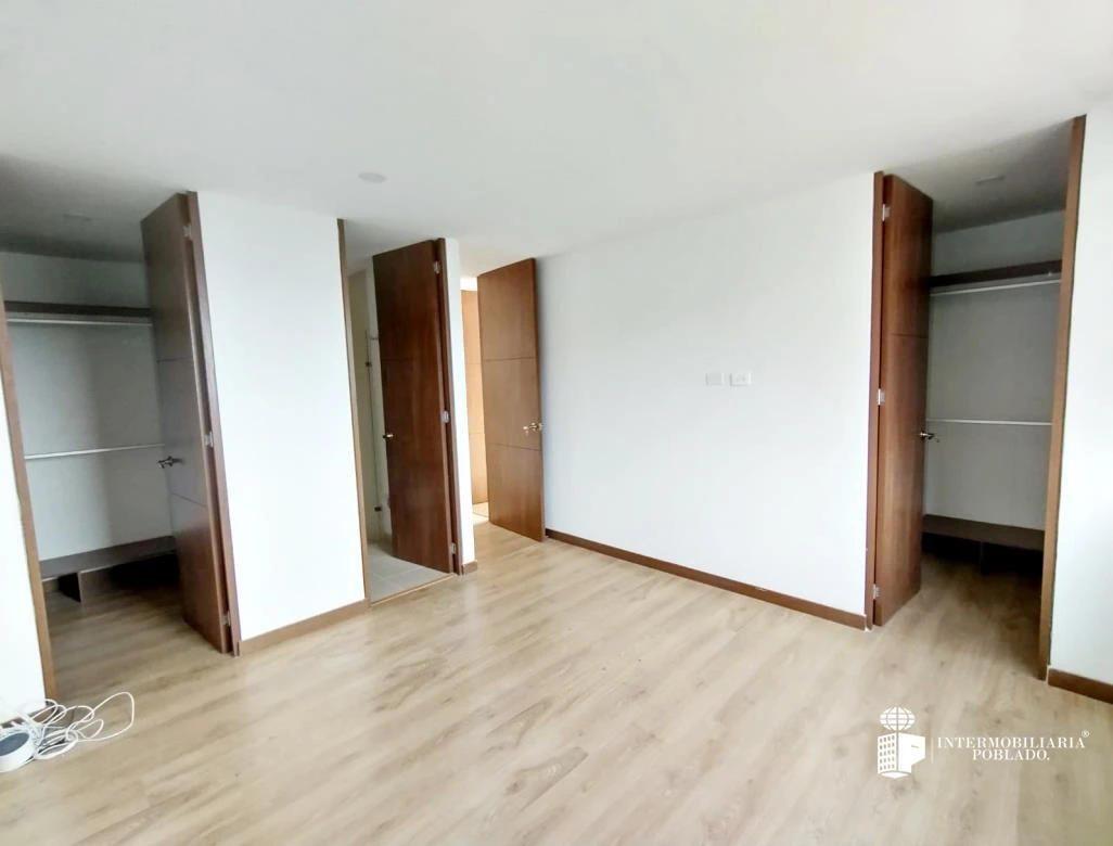 Apartamento en arriendo sector Loma de los Gonzalez