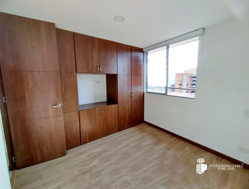 Apartamento en arriendo sector Loma de los Gonzalez
