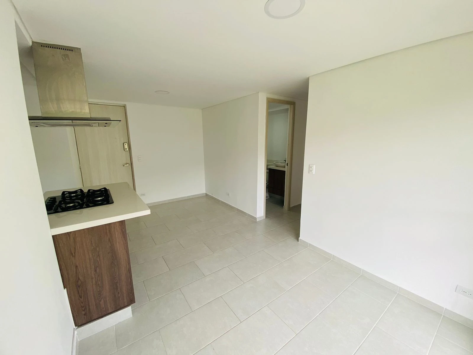 apartamento en arriendo sector loma san jose sabaneta