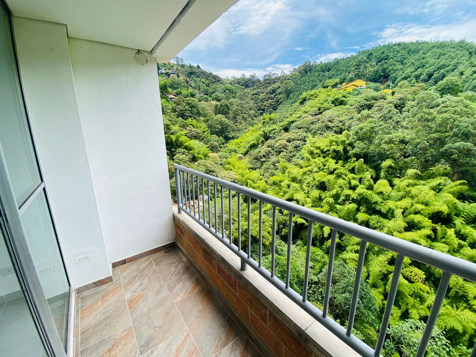 apartamento en arriendo sector loma san jose sabaneta