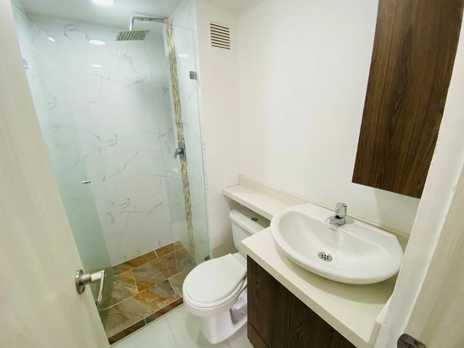 apartamento en arriendo sector loma san jose sabaneta