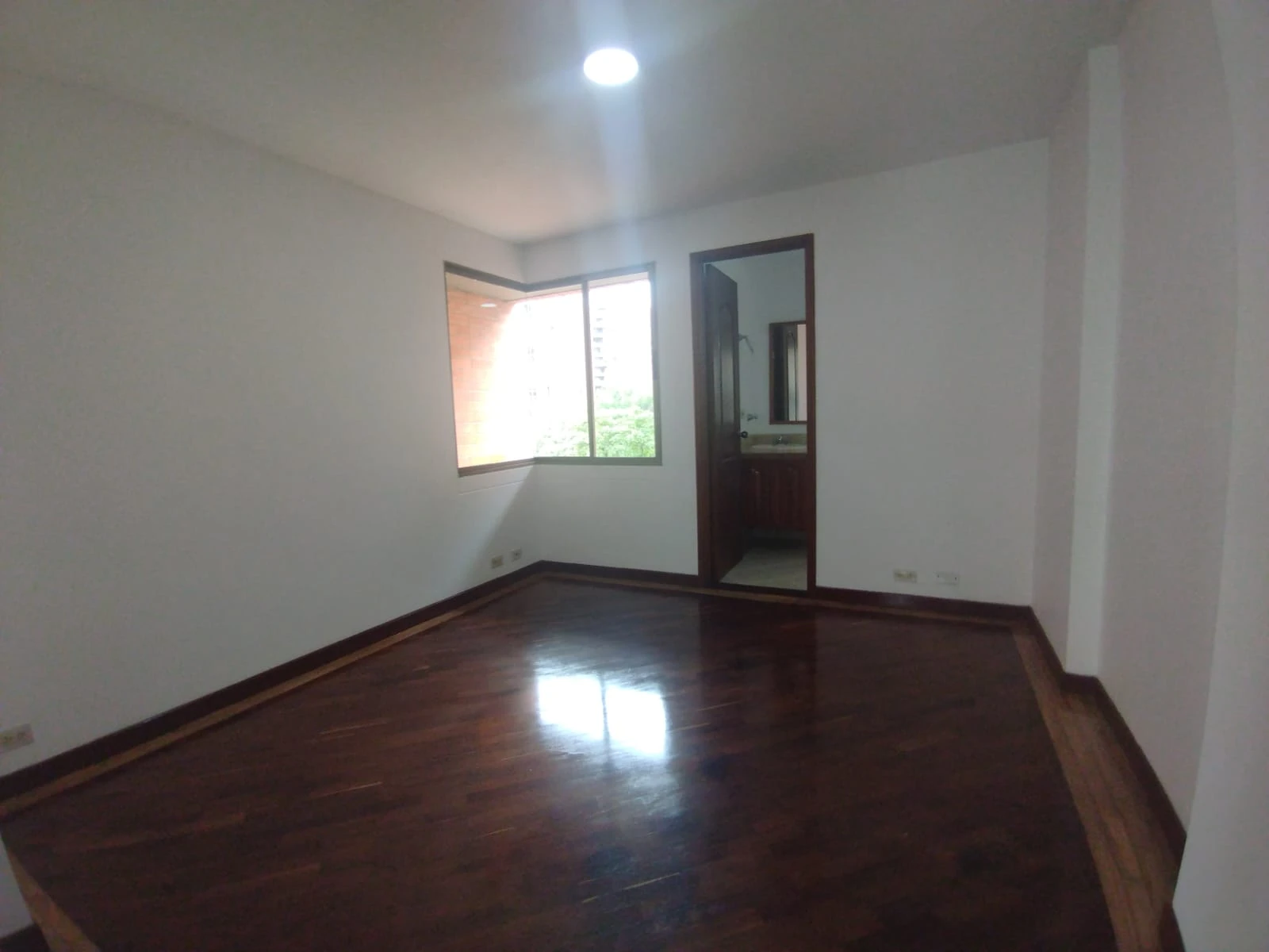 Arriendo Apartamento en e Poblado La Linde