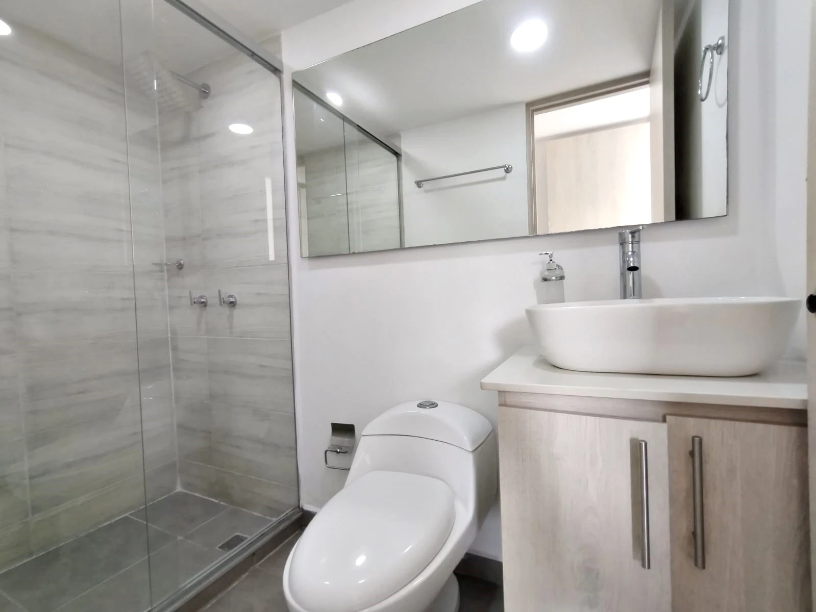 Apartamento en arriendo sector la America