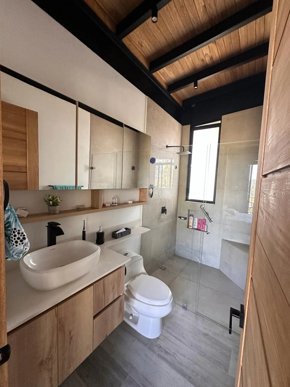 CASA CAMPESTRE EN ARRIENDO EL RETIRO MONTE SERENO 