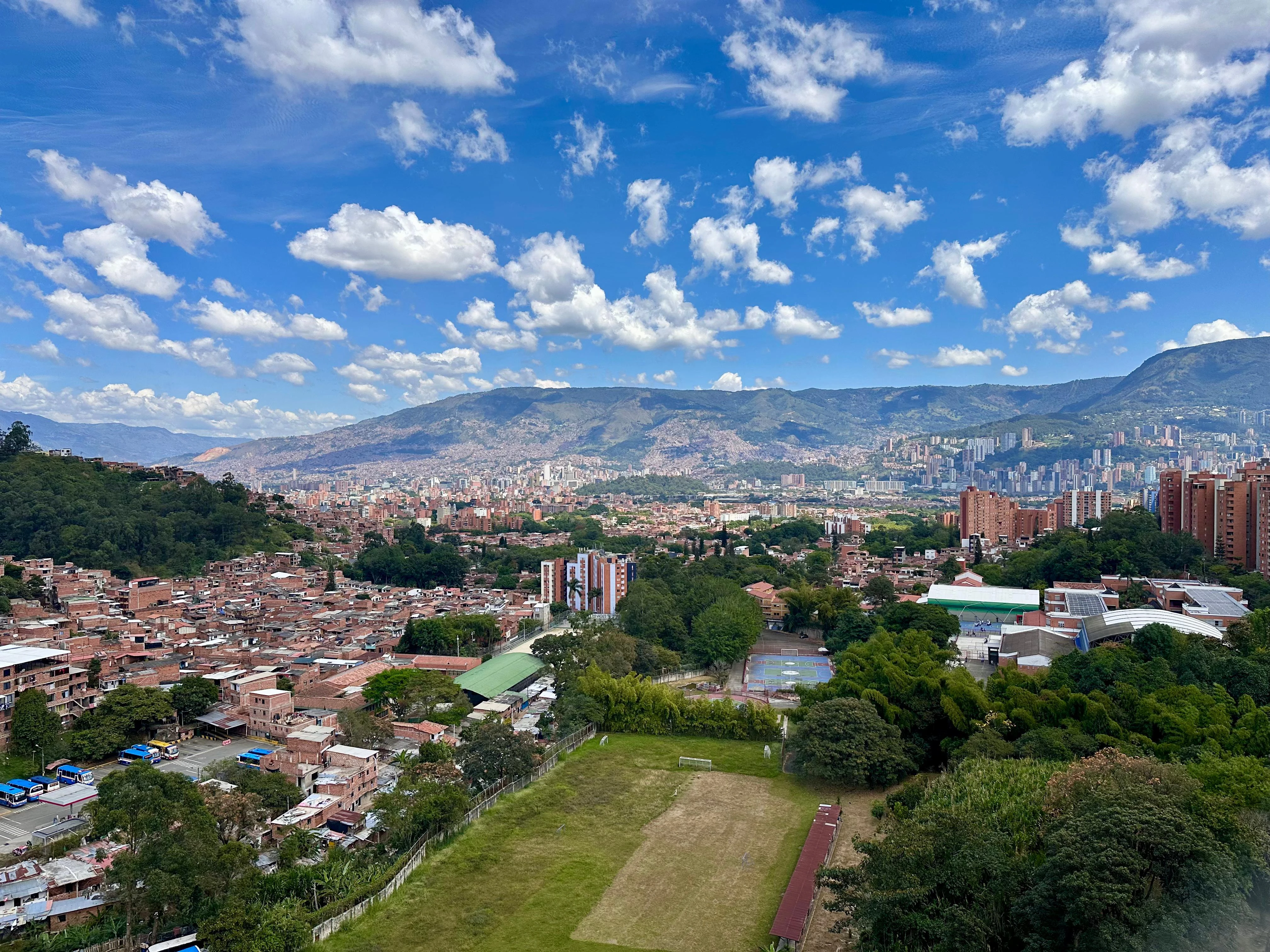 Apartamento para la venta en sector loma de los Bernal - Belén 