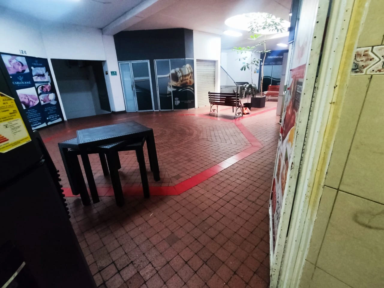local Comercial en Arriendo centro comercial domo poblado