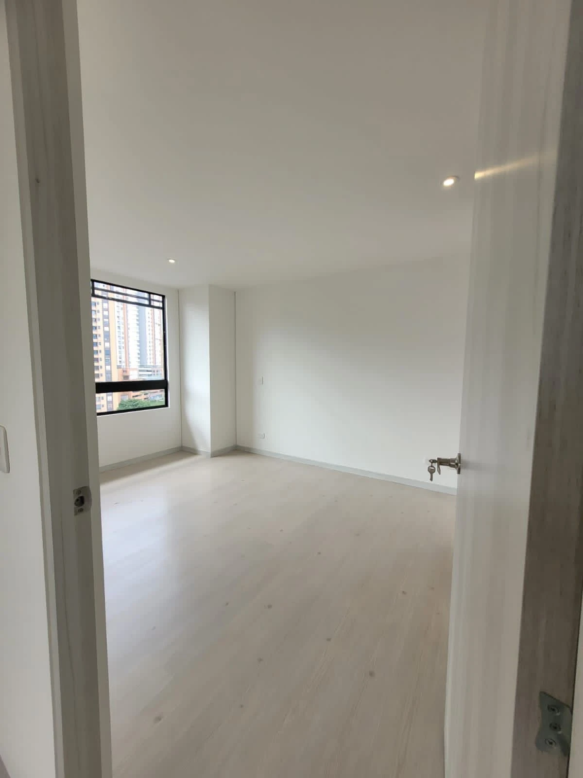 apartamento en arriendo sector loma de la vida poblado 