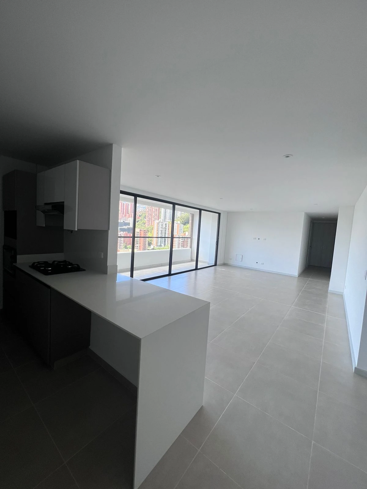apartamento en arriendo sector loma de la vida poblado 