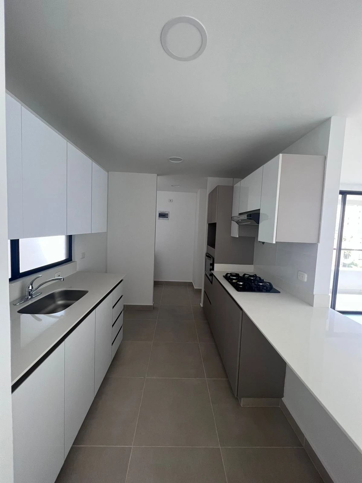 apartamento en arriendo sector loma de la vida poblado 