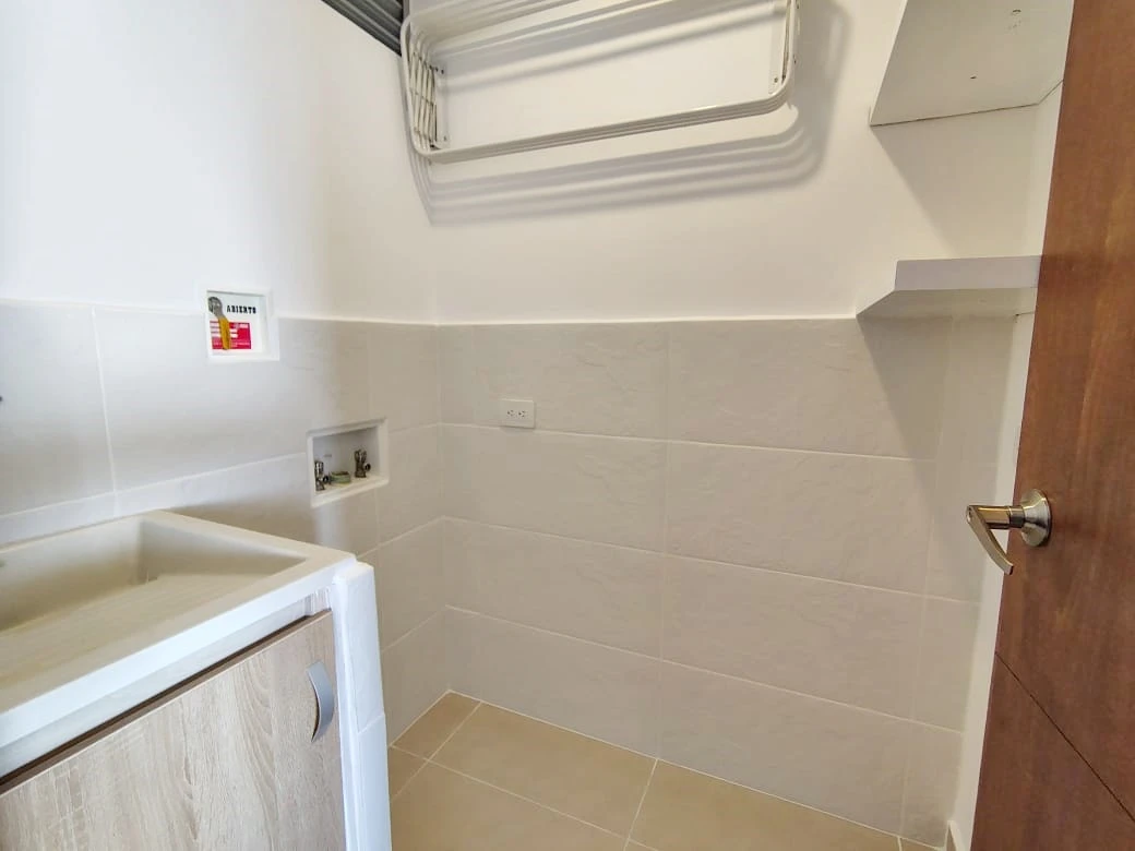 Apartamento en arriendo sector Loma de los Gonzalez