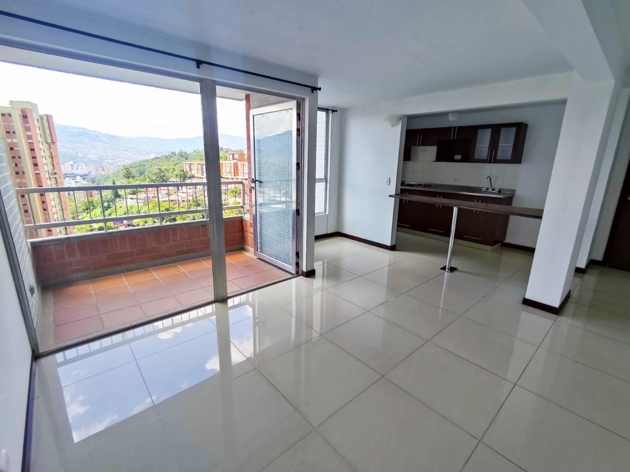 apartamento en arriendo sector loma de san julian