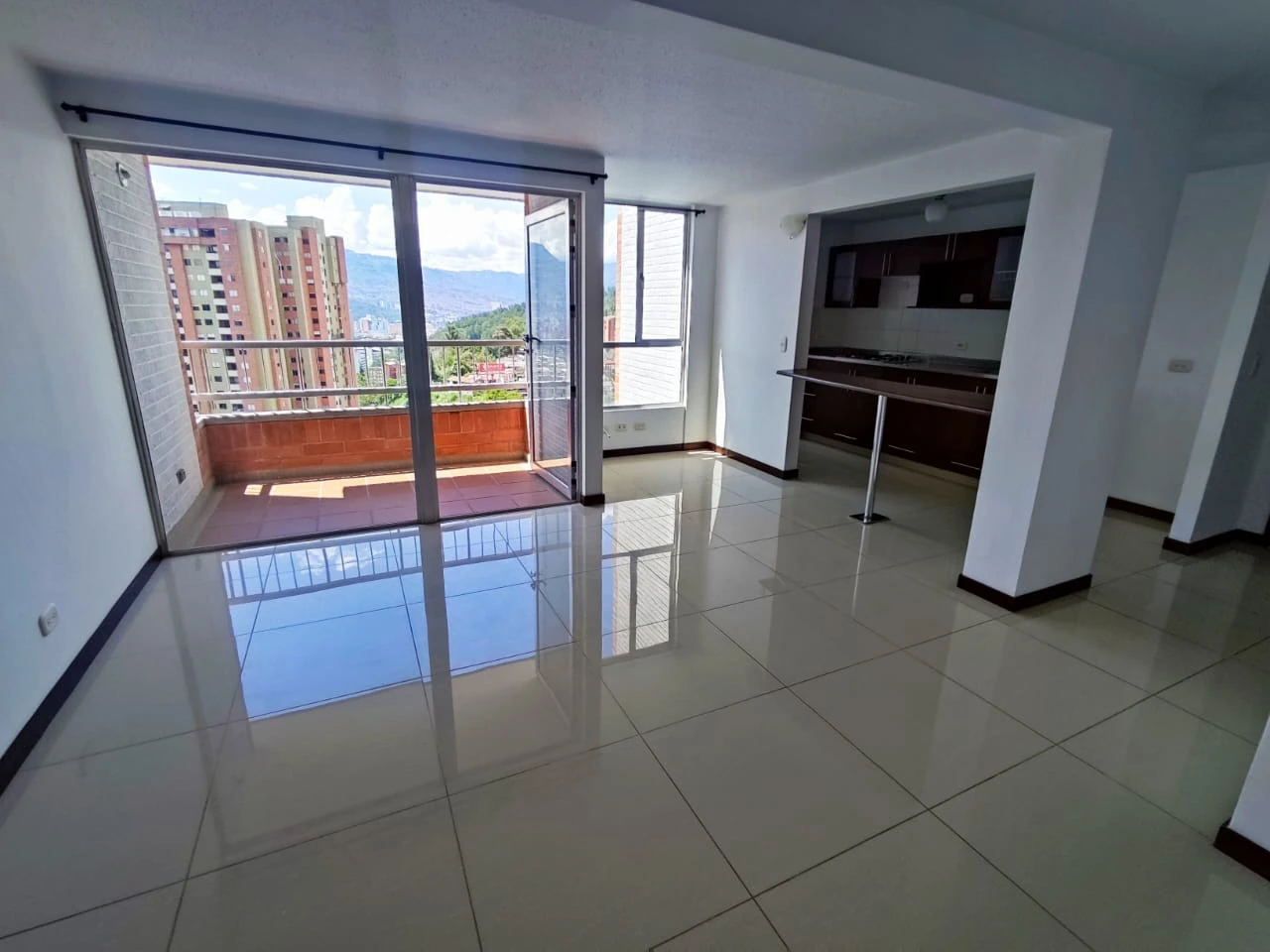 apartamento en arriendo sector loma de san julian