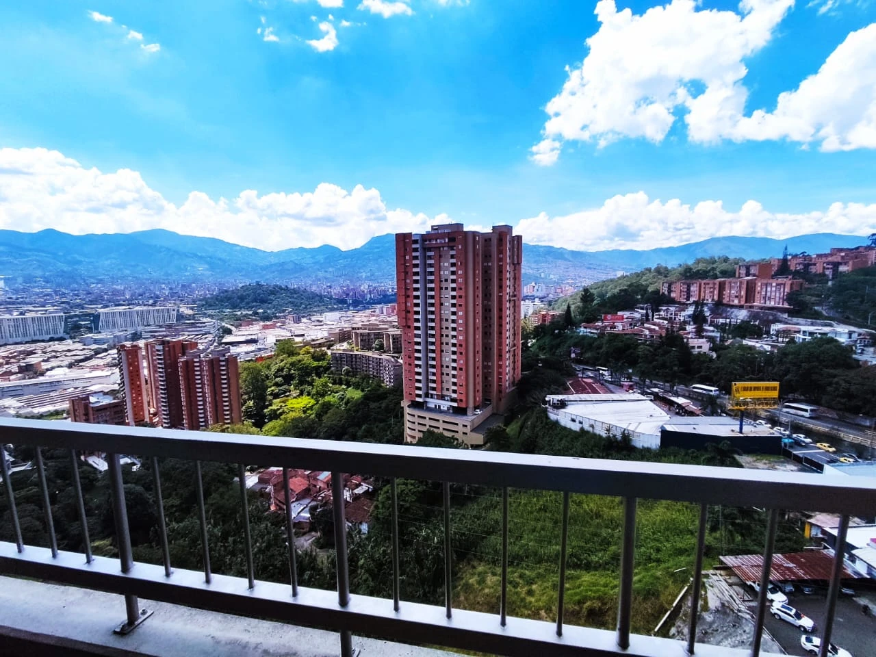 apartamento en arriendo sector loma de san julian