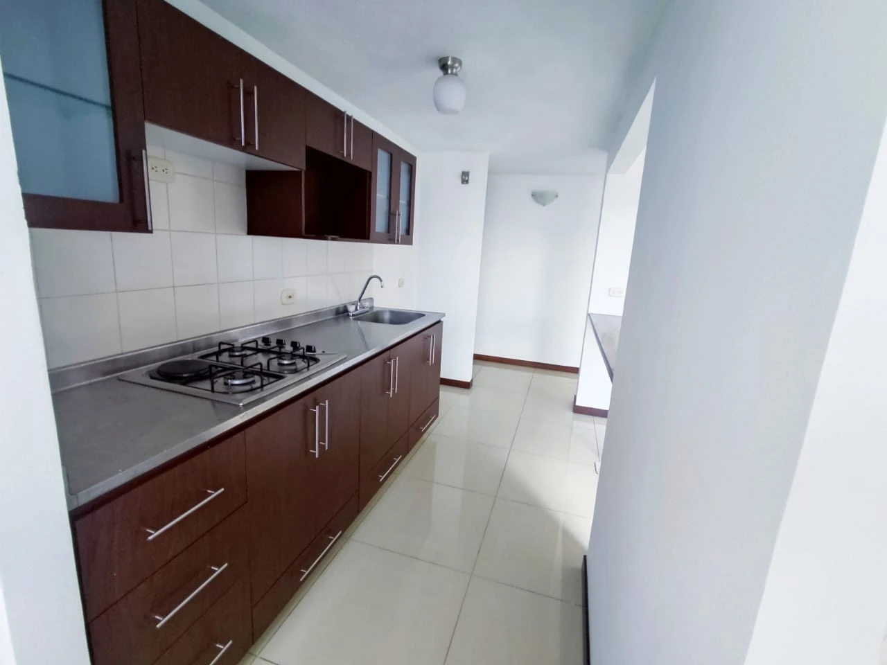 apartamento en arriendo sector loma de san julian