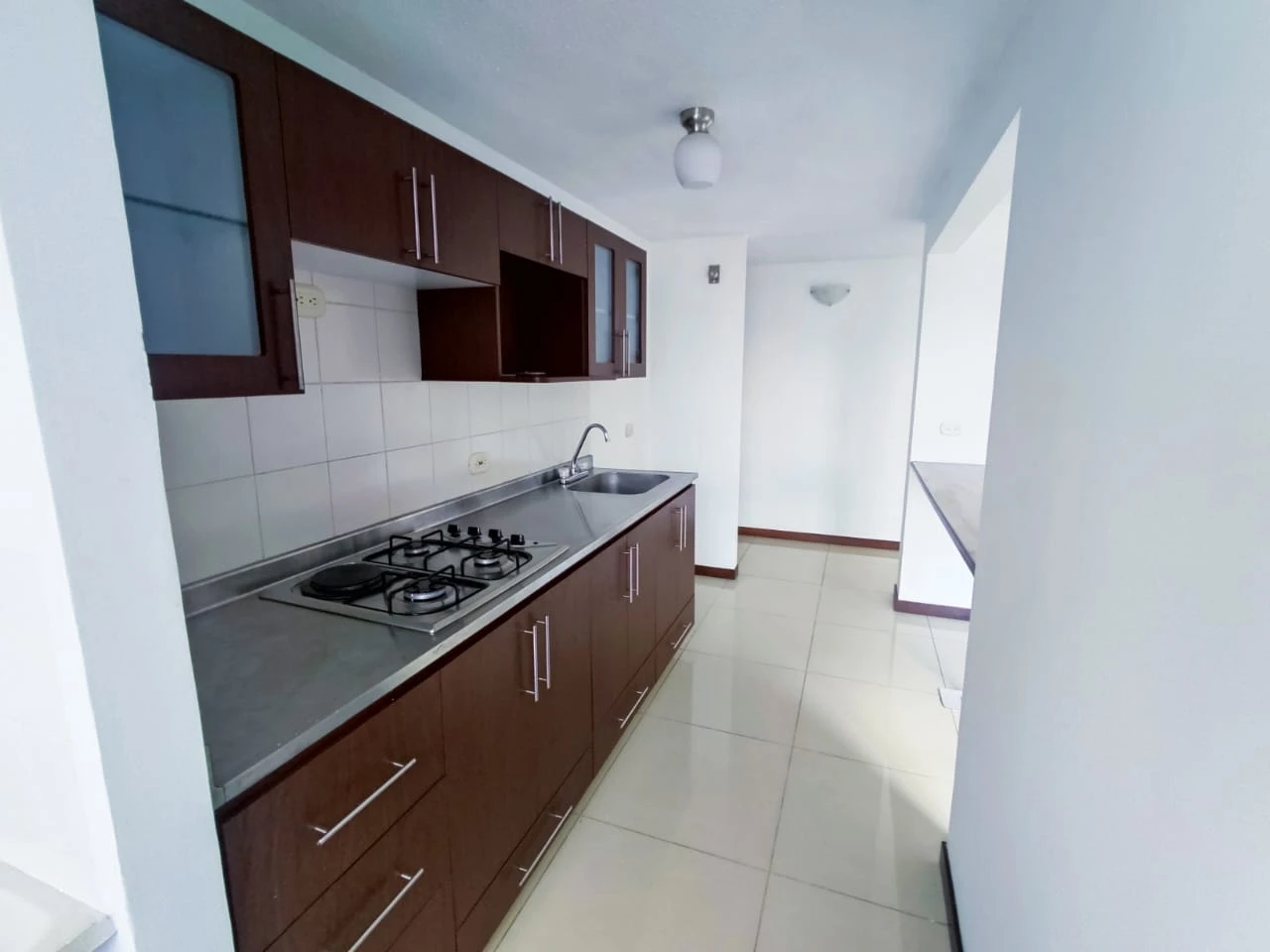 apartamento en arriendo sector loma de san julian