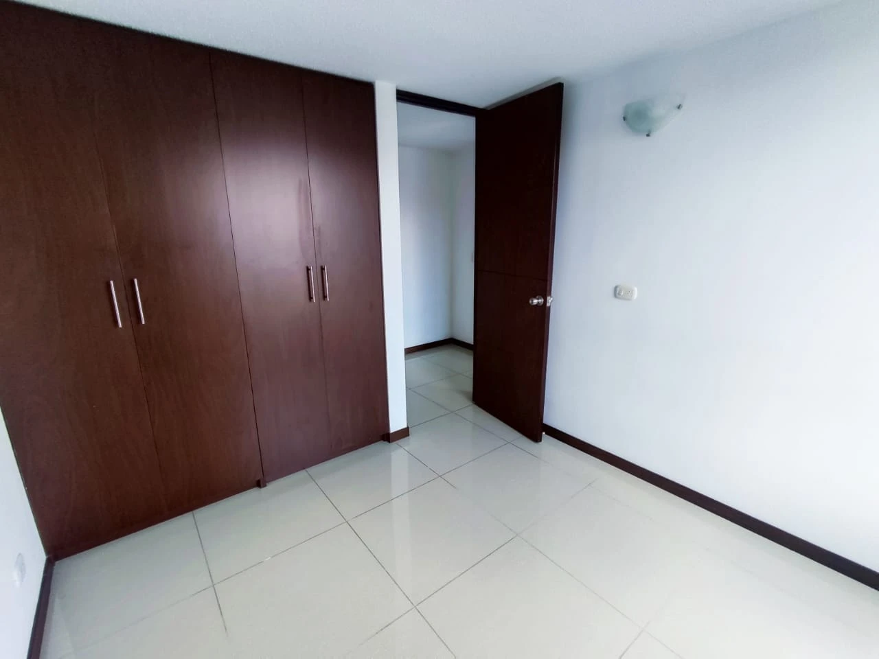 apartamento en arriendo sector loma de san julian