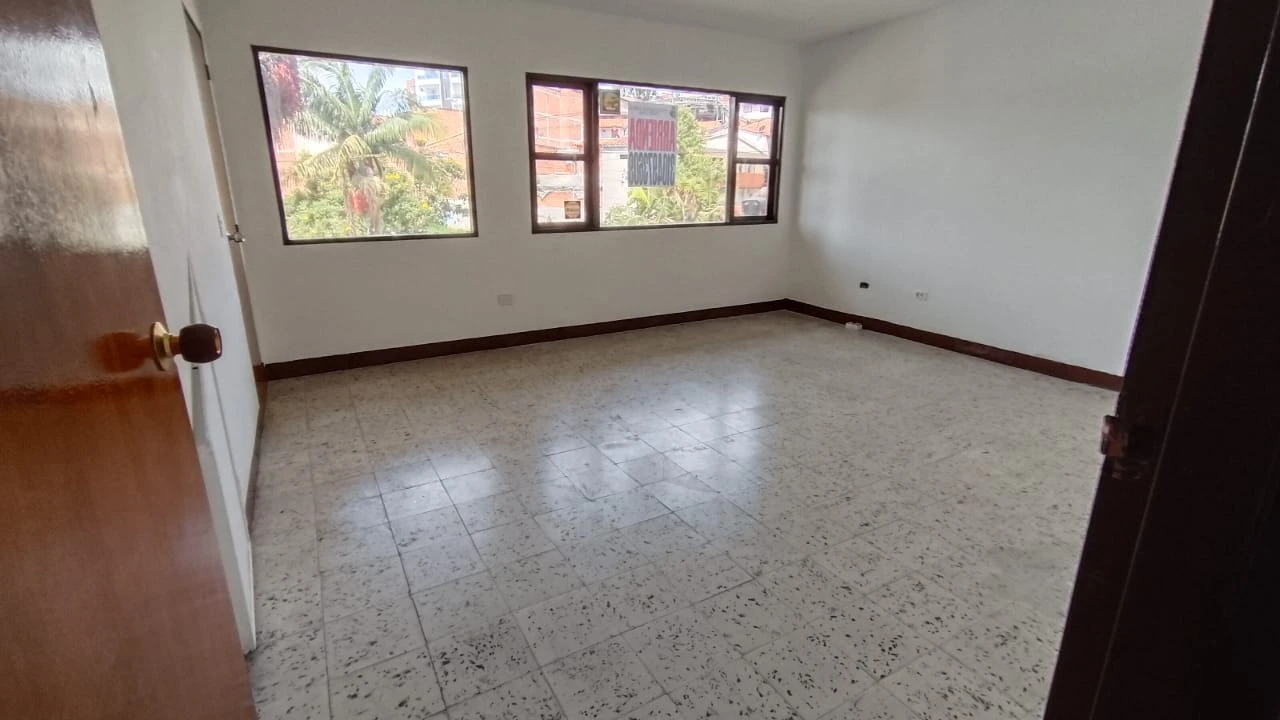 OFICINA O LOCAL EN ARRIENDO EN CENTRO DE RIONEGRO 